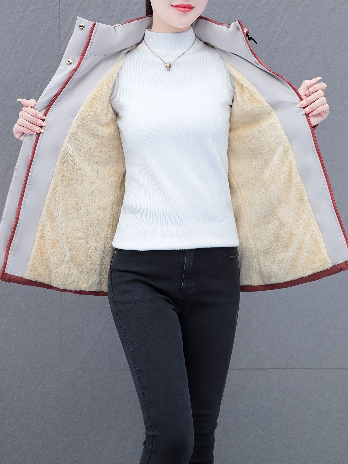Elegant Puffer Jacket - with Zipper Front & Side Pockets, Long Sleeves